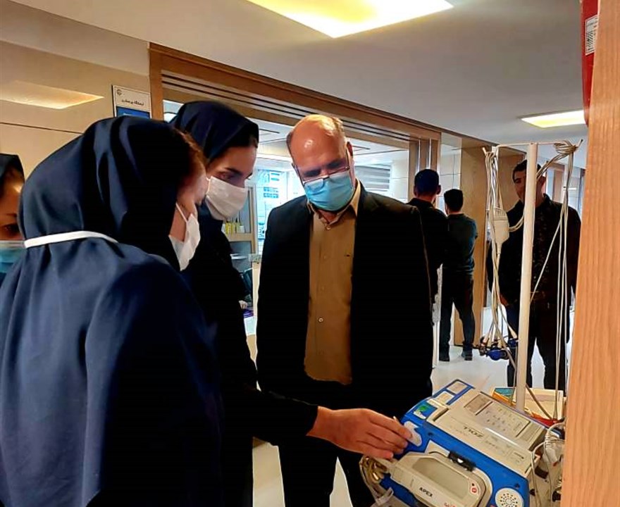 نظارت بر اجرای استانداردها ، فرآیندهای درمانی و مراقبت های پرستاری